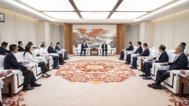 莫鼎革與廣州市委副書記、市長孫志洋舉行會談