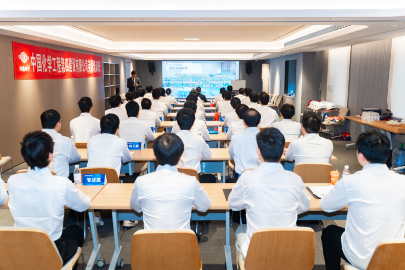 中國(guó)化學(xué)工程四化建英語培訓(xùn)班圓滿結(jié)業(yè)