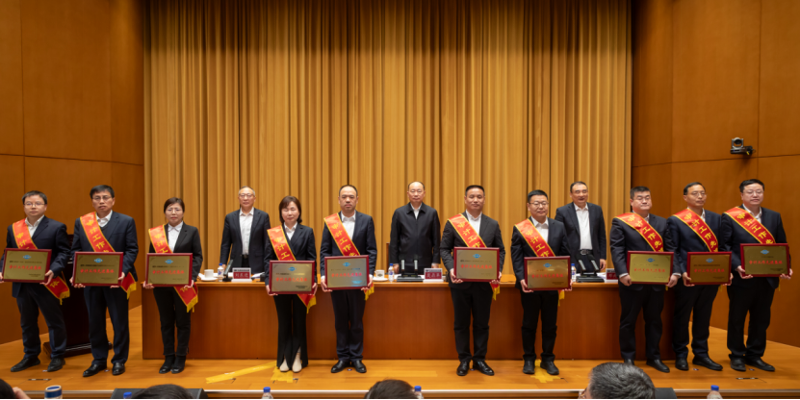 榜樣如燈 追光前行⑤ | 四化建審計部獲評集團公司“審計工作先進集體”